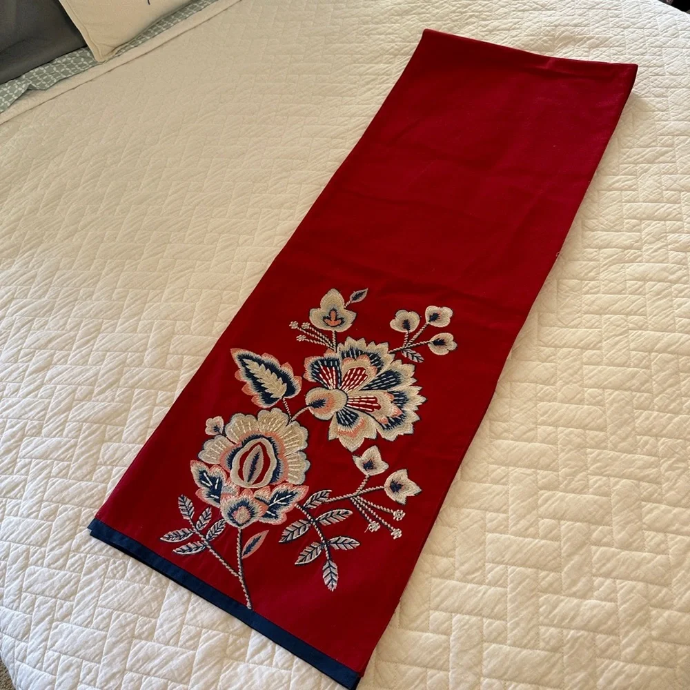 Pier 1 Runner
